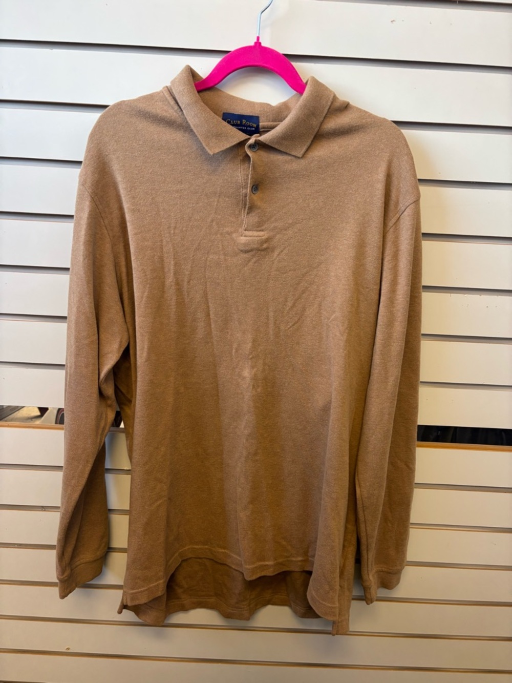 Club Room  Vintage Long Sleeve Henley Collar  in Tan